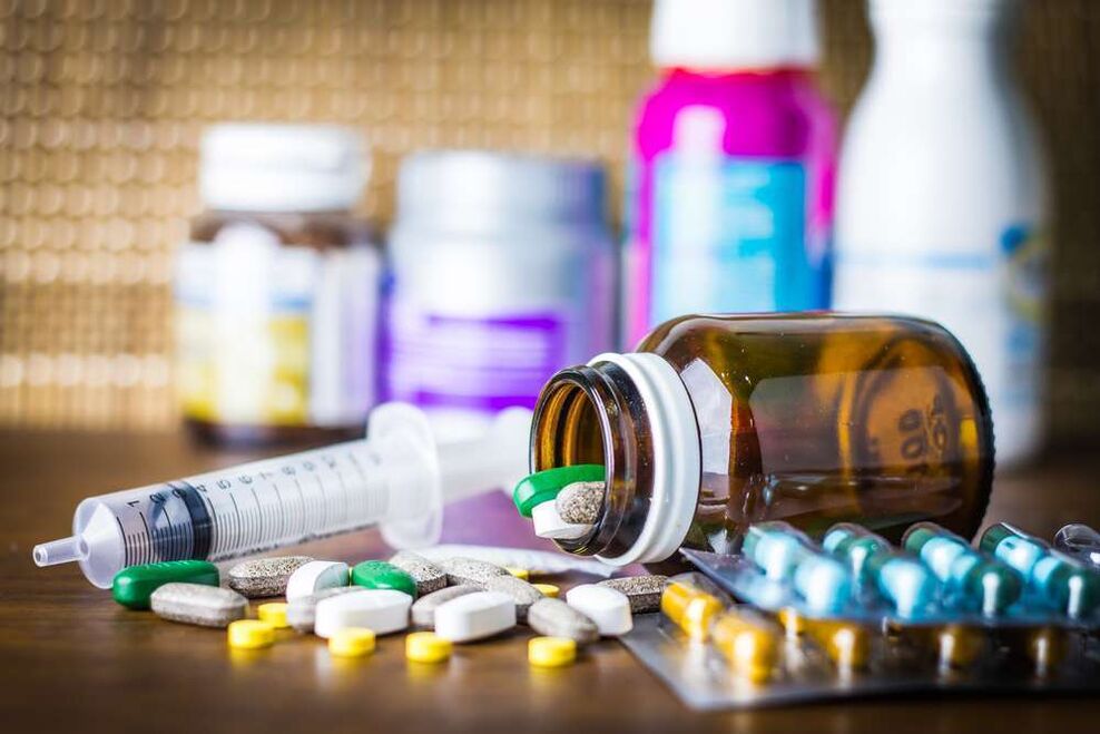 Treatment of osteochondrosis of the thoracic spine with drugs